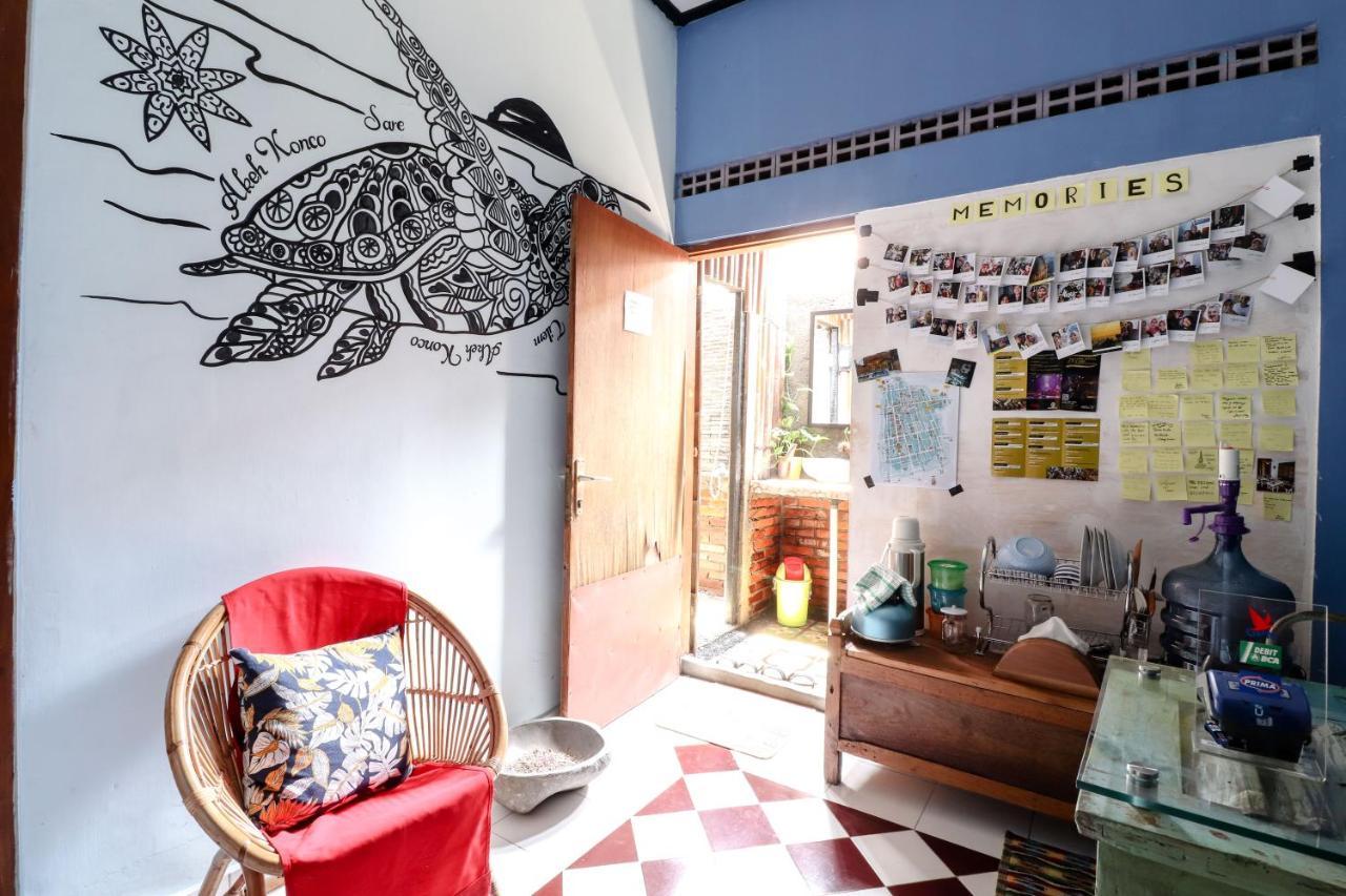 Alexiz Hostel Yogyakarta Extérieur photo